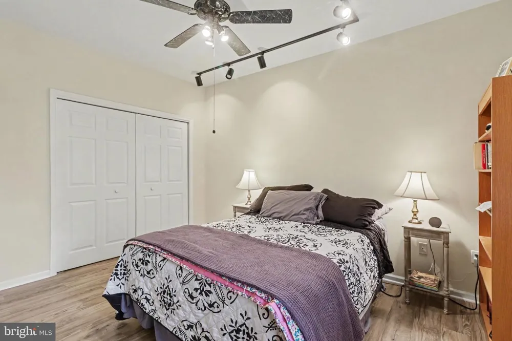 525 WATERSIDE CIRCLE Lebanon, PA 17042