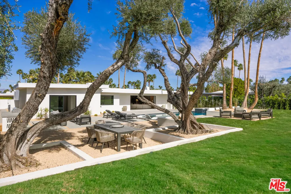 483 E Santiago Way Palm Springs, CA 92264