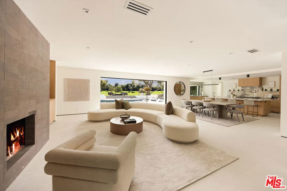 483 E Santiago Way Palm Springs, CA 92264