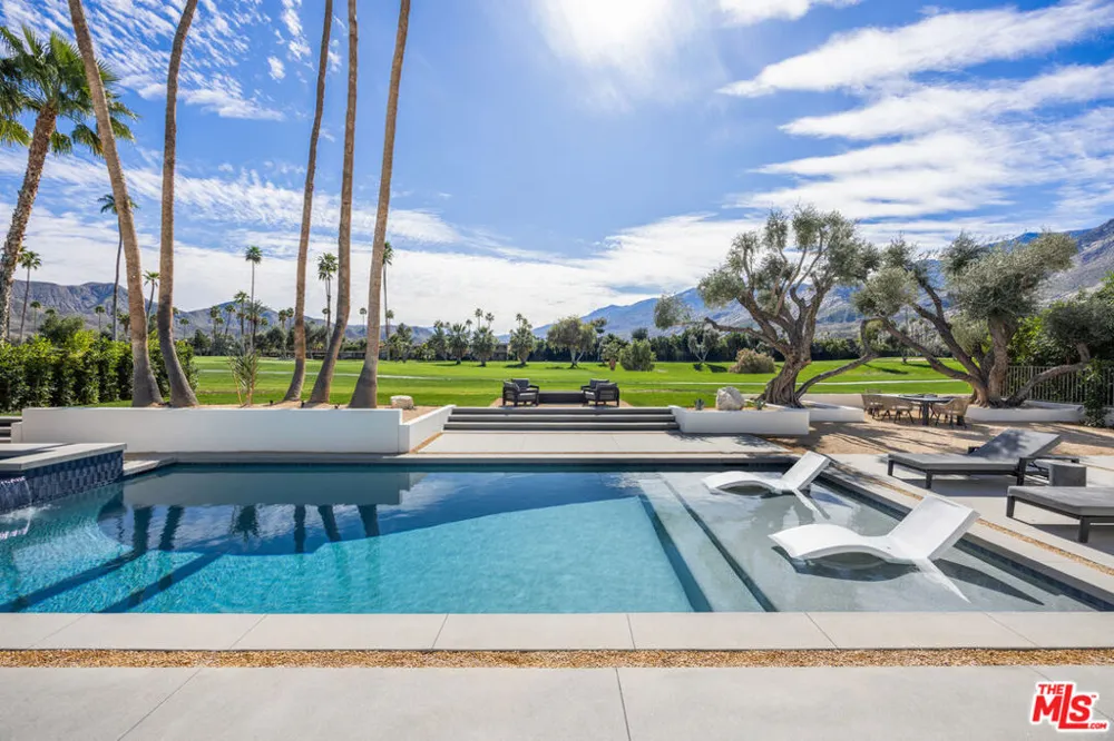 483 E Santiago Way Palm Springs, CA 92264