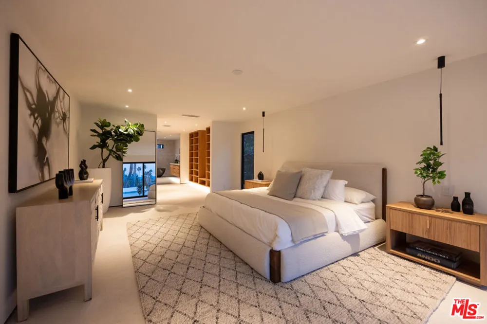 483 E Santiago Way Palm Springs, CA 92264