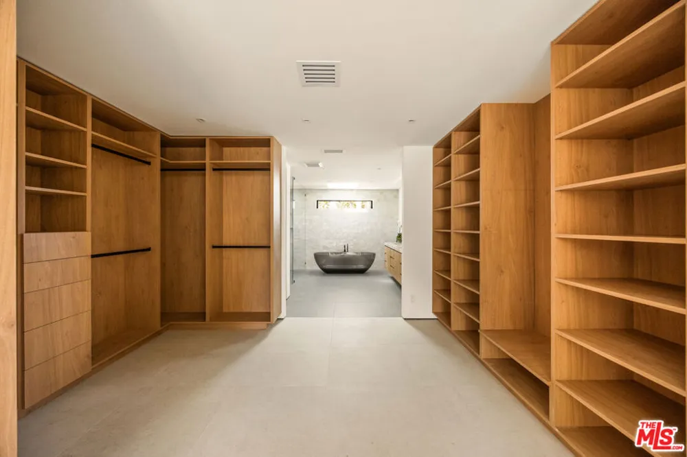 483 E Santiago Way Palm Springs, CA 92264