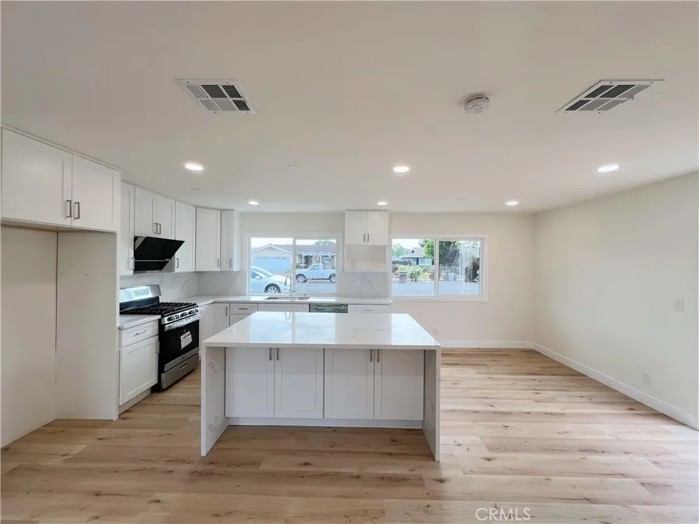 5261 Raintree St Yorba Linda, CA 92886