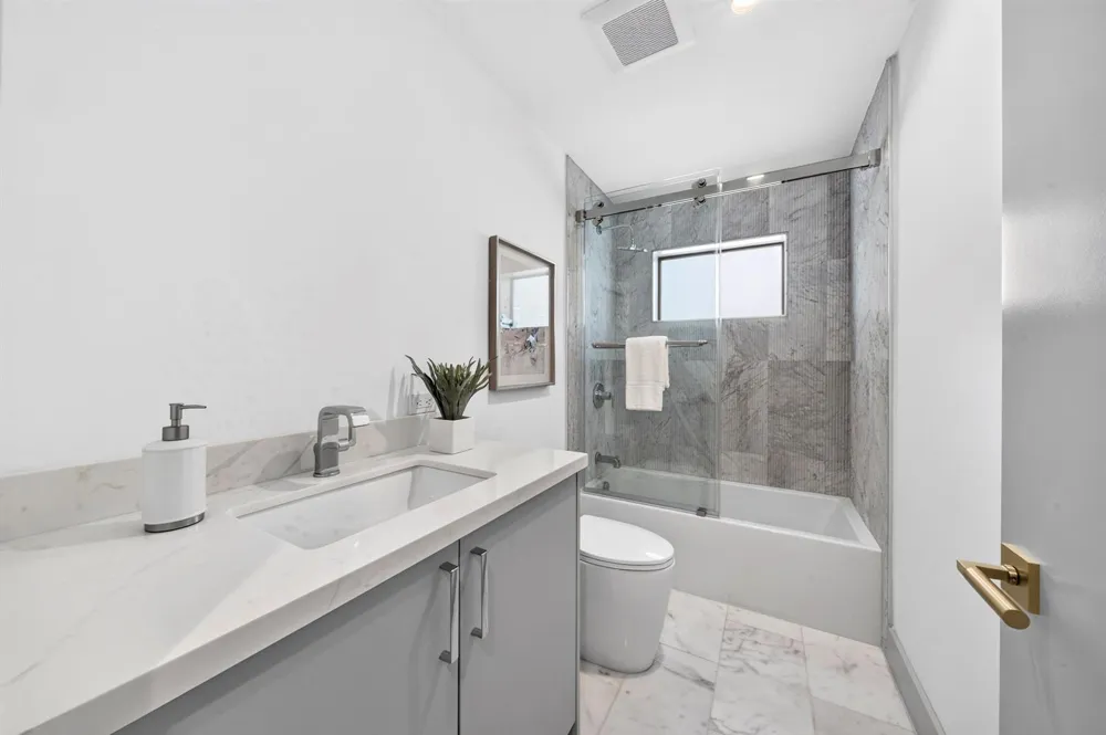 3111 NE 55th Street Fort Lauderdale, FL 33308
