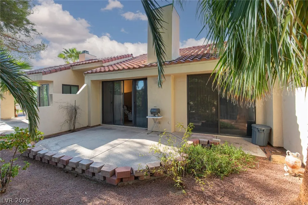 2882 Bridgepointe Drive Las Vegas, NV 89121