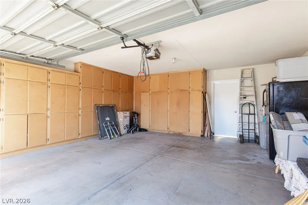 2882 Bridgepointe Drive Las Vegas, NV 89121