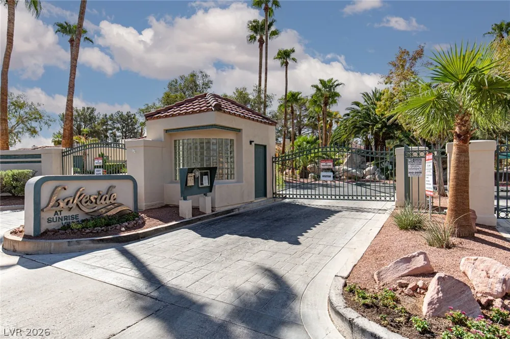 2882 Bridgepointe Drive Las Vegas, NV 89121