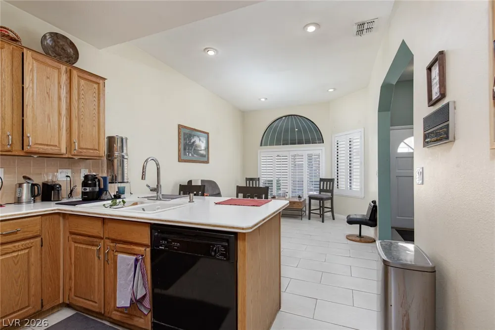 2882 Bridgepointe Drive Las Vegas, NV 89121
