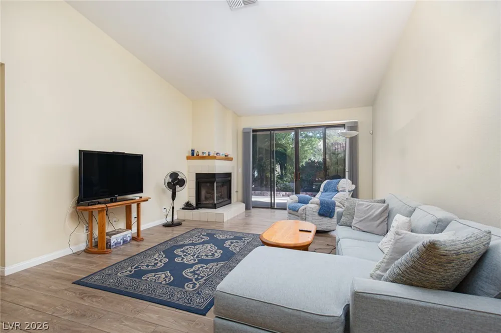 2882 Bridgepointe Drive Las Vegas, NV 89121