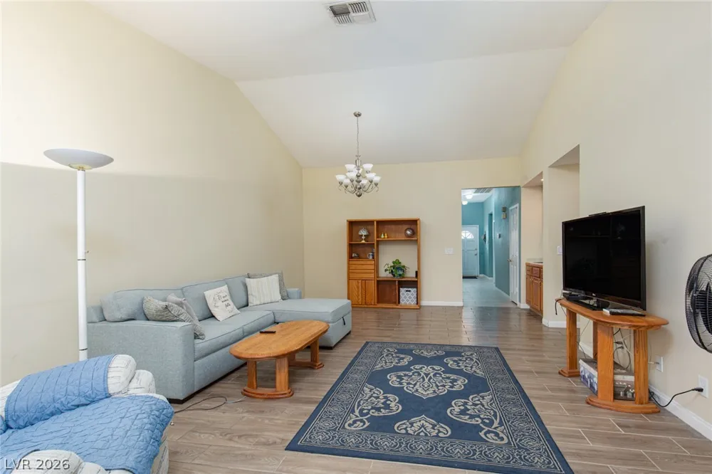 2882 Bridgepointe Drive Las Vegas, NV 89121