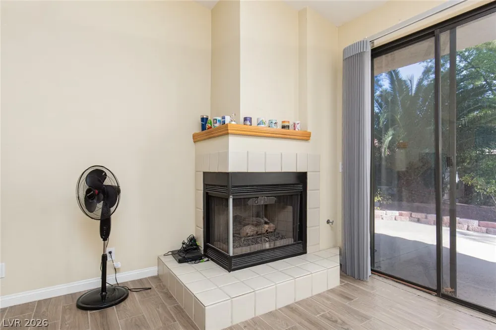 2882 Bridgepointe Drive Las Vegas, NV 89121