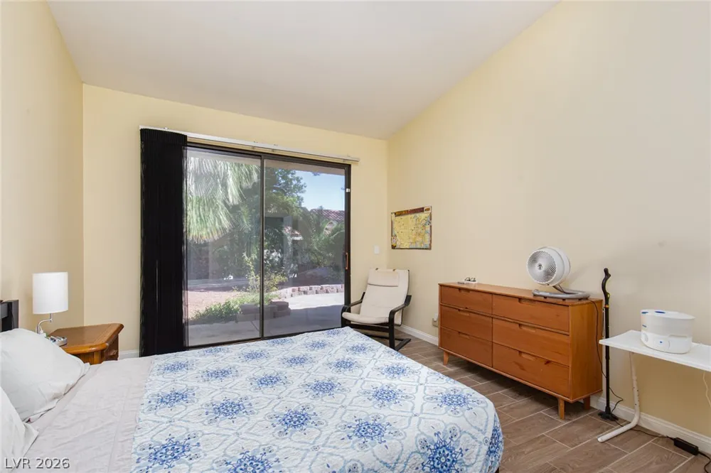 2882 Bridgepointe Drive Las Vegas, NV 89121
