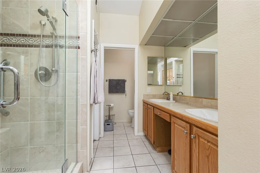 2882 Bridgepointe Drive Las Vegas, NV 89121