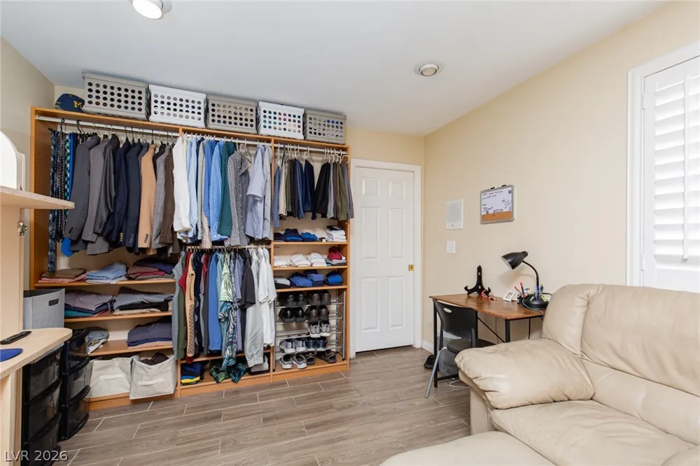 2882 Bridgepointe Drive Las Vegas, NV 89121