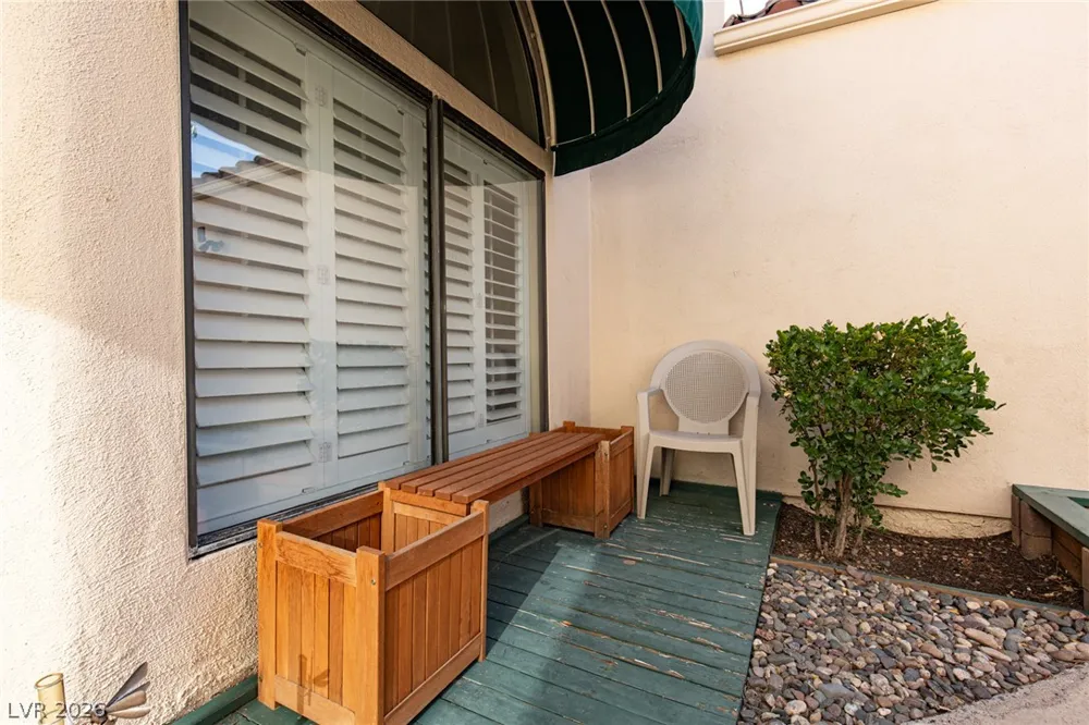 2882 Bridgepointe Drive Las Vegas, NV 89121