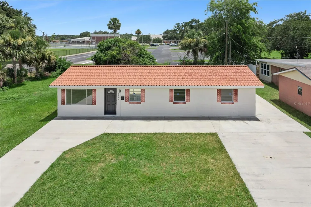 875 LOOMIS AVENUE Daytona Beach, FL 32114