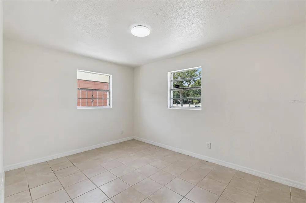 875 LOOMIS AVENUE Daytona Beach, FL 32114