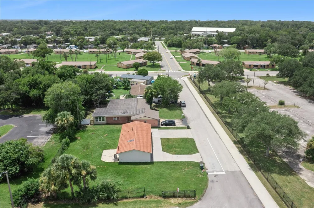 875 LOOMIS AVENUE Daytona Beach, FL 32114