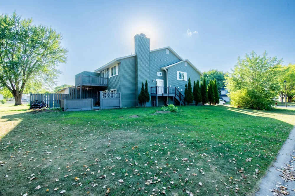 2561 Copper Cliff Trail Woodbury, MN 55125