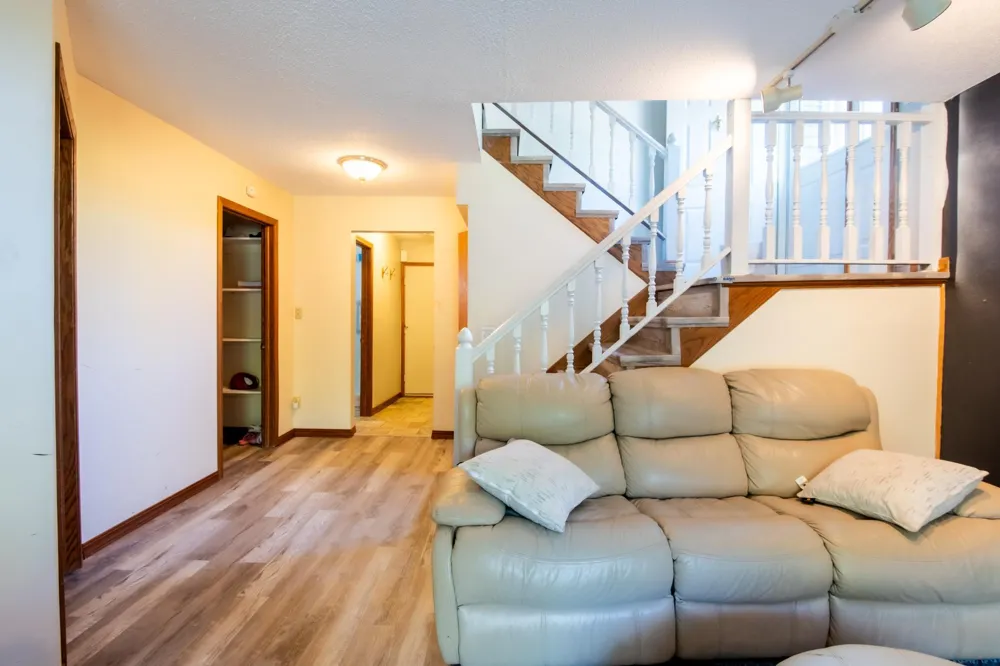 2561 Copper Cliff Trail Woodbury, MN 55125