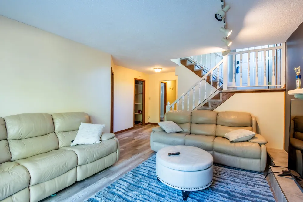 2561 Copper Cliff Trail Woodbury, MN 55125