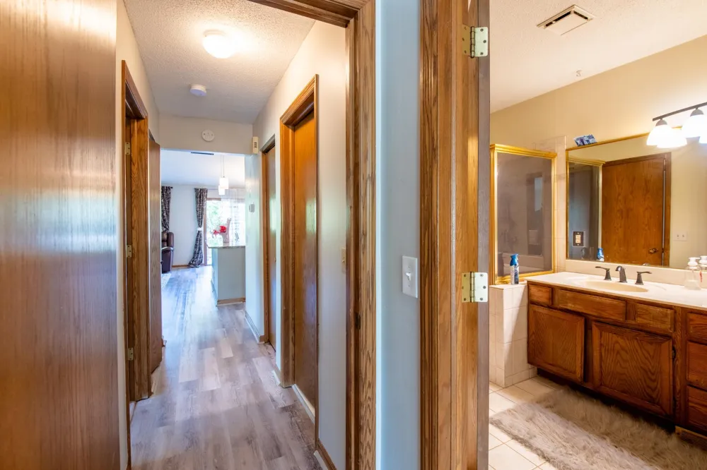2561 Copper Cliff Trail Woodbury, MN 55125