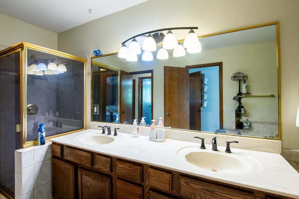 2561 Copper Cliff Trail Woodbury, MN 55125