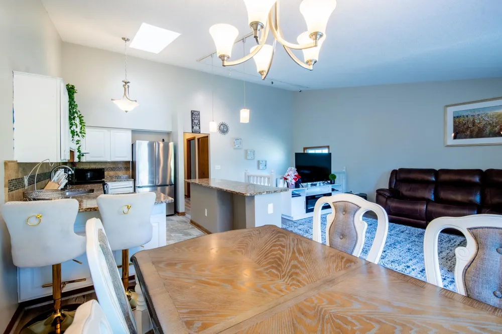 2561 Copper Cliff Trail Woodbury, MN 55125