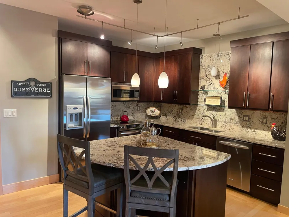 80 Western Avenue #405 Saint Paul, MN 55102