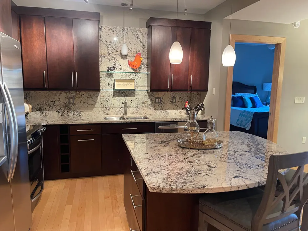 80 Western Avenue #405 Saint Paul, MN 55102