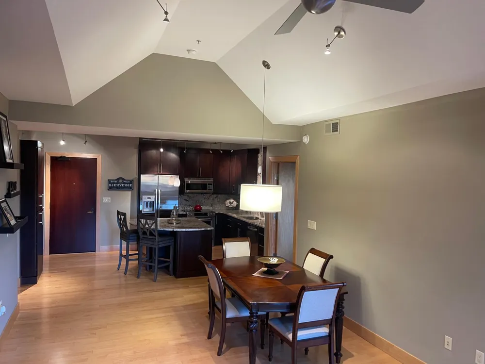 80 Western Avenue #405 Saint Paul, MN 55102