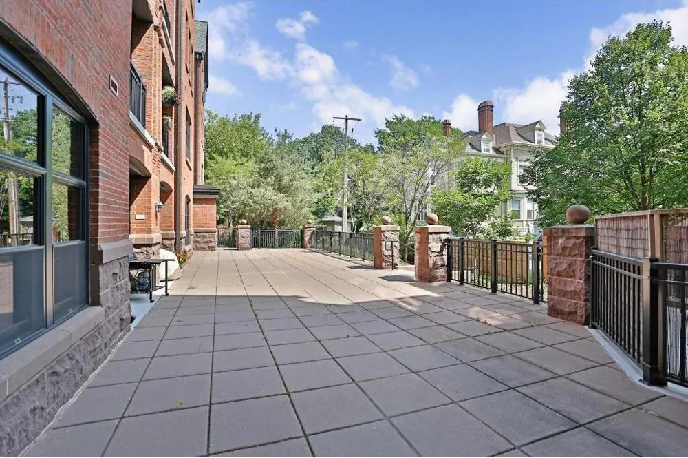 80 Western Avenue #405 Saint Paul, MN 55102