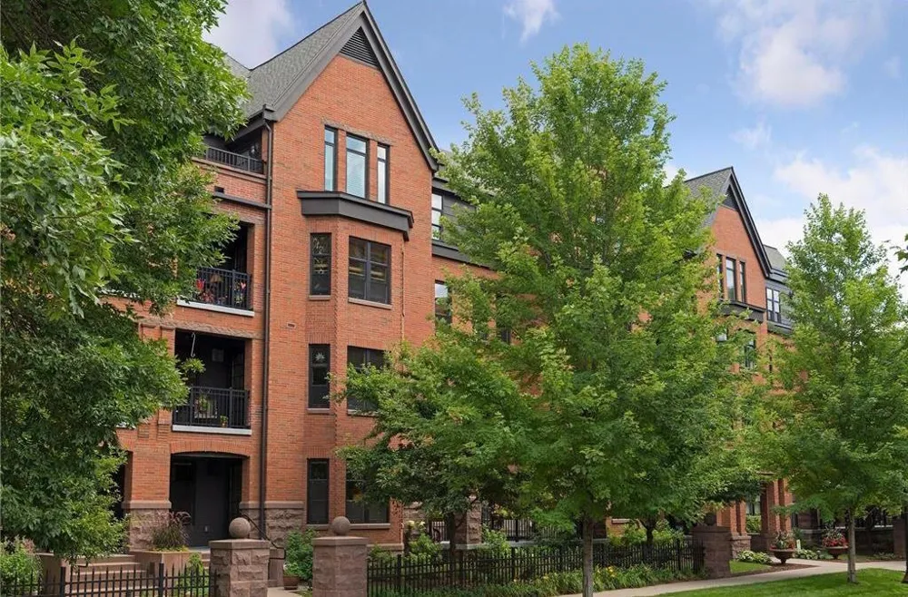 80 Western Avenue #405 Saint Paul, MN 55102