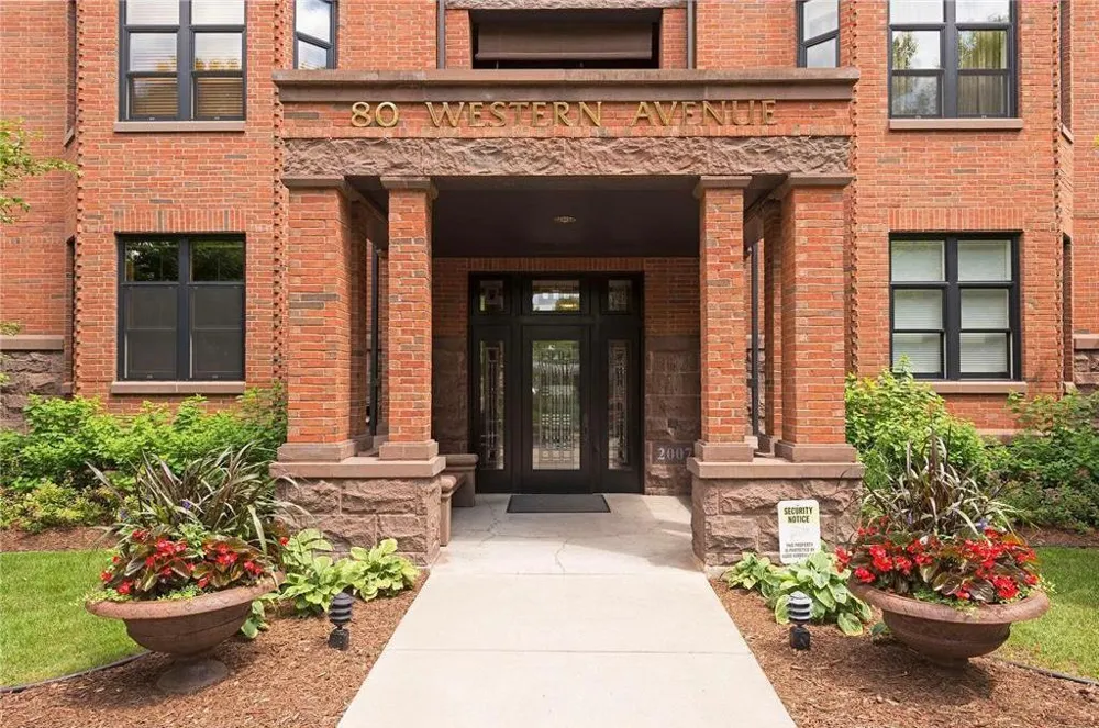 80 Western Avenue #405 Saint Paul, MN 55102