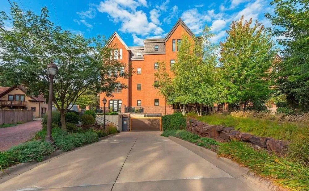 80 Western Avenue #405 Saint Paul, MN 55102