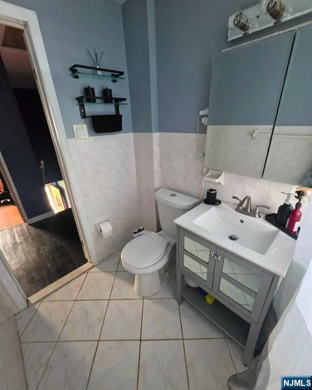 205 Eastern Way Rutherford, NJ 07070