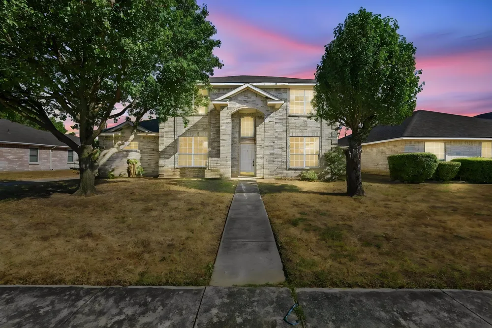 467 Orchard Hill Drive Cedar Hill, TX 75104