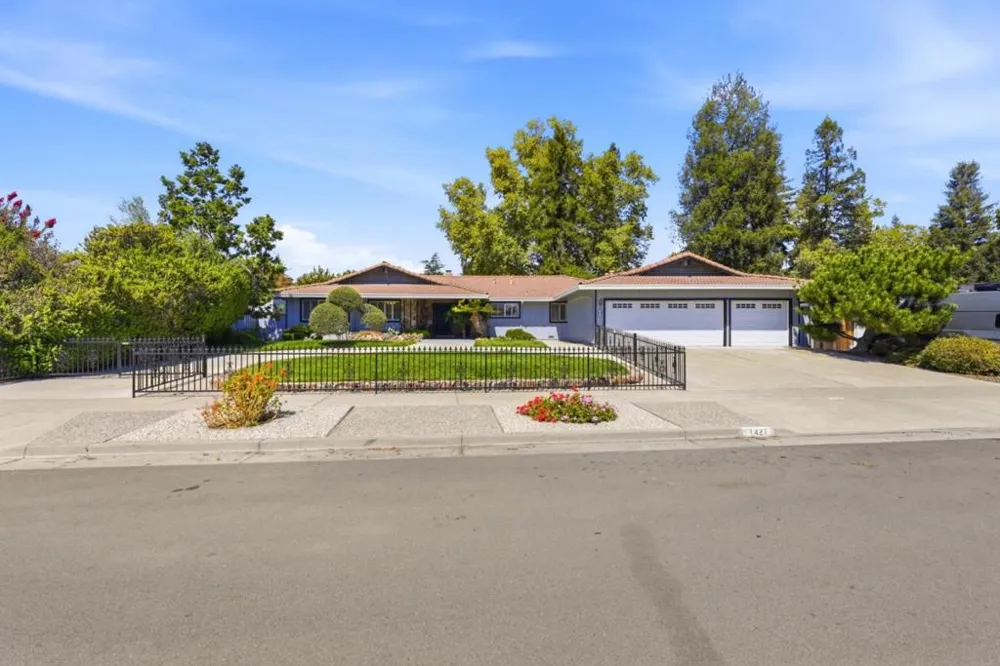 1427 Glen Ellen Way San Jose, CA 95125