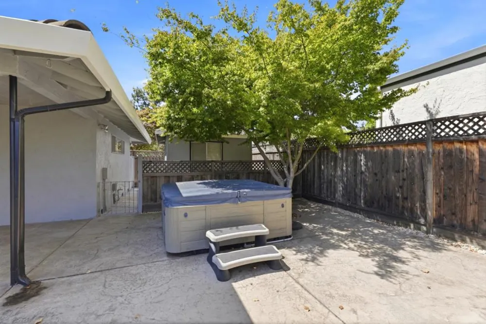 1427 Glen Ellen Way San Jose, CA 95125