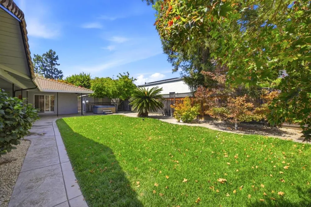 1427 Glen Ellen Way San Jose, CA 95125