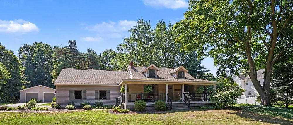 1538 W 32nd Street Holland, MI 49423