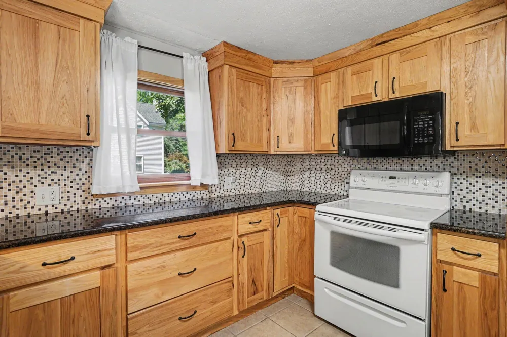 1538 W 32nd Street Holland, MI 49423
