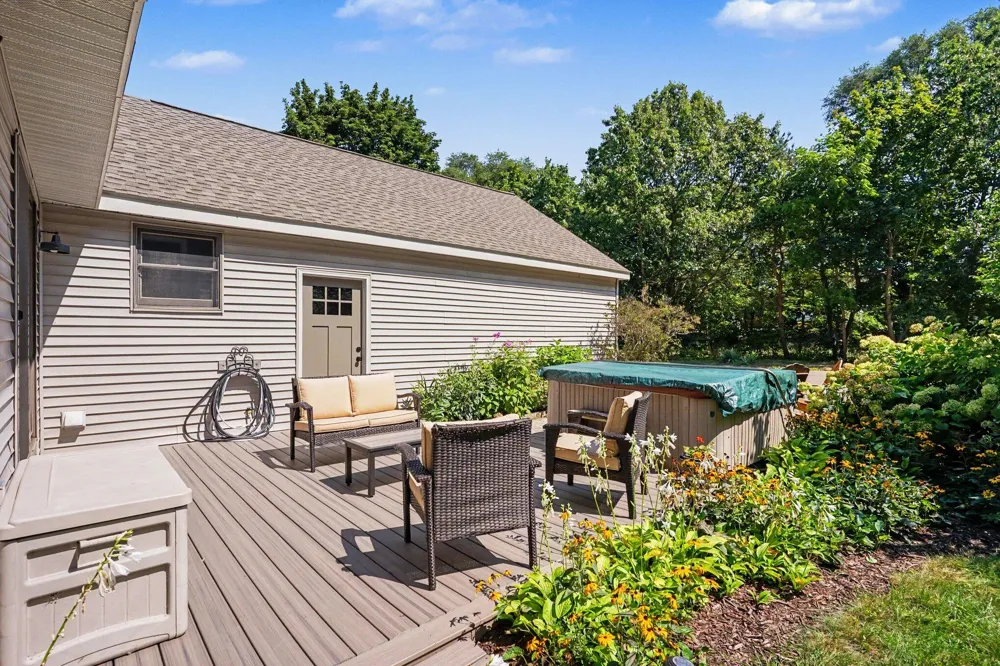 1538 W 32nd Street Holland, MI 49423