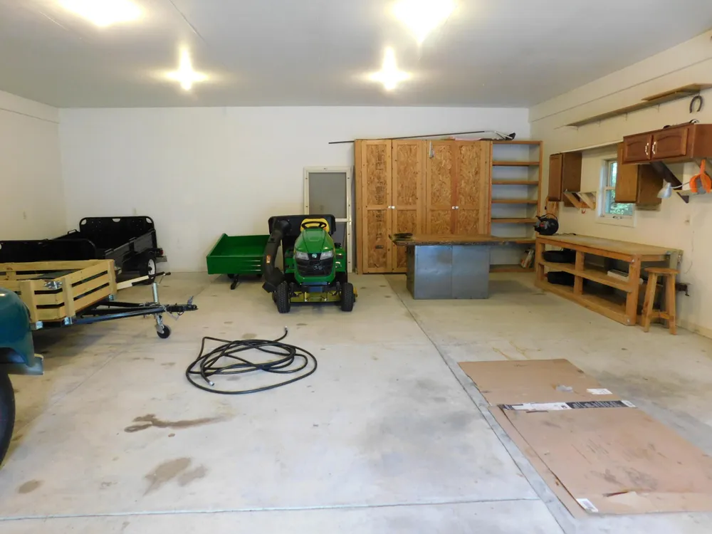 1538 W 32nd Street Holland, MI 49423