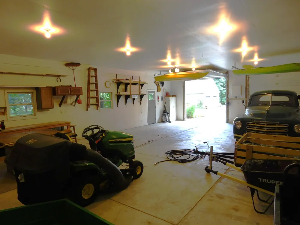1538 W 32nd Street Holland, MI 49423