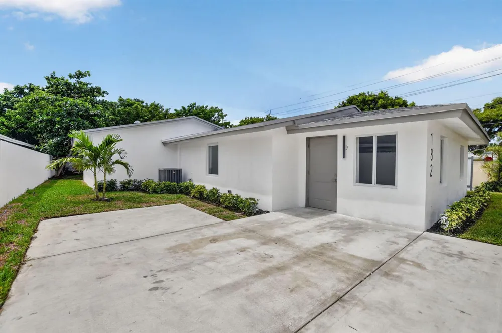 182 SW 6 STREET Deerfield Beach, FL 33441