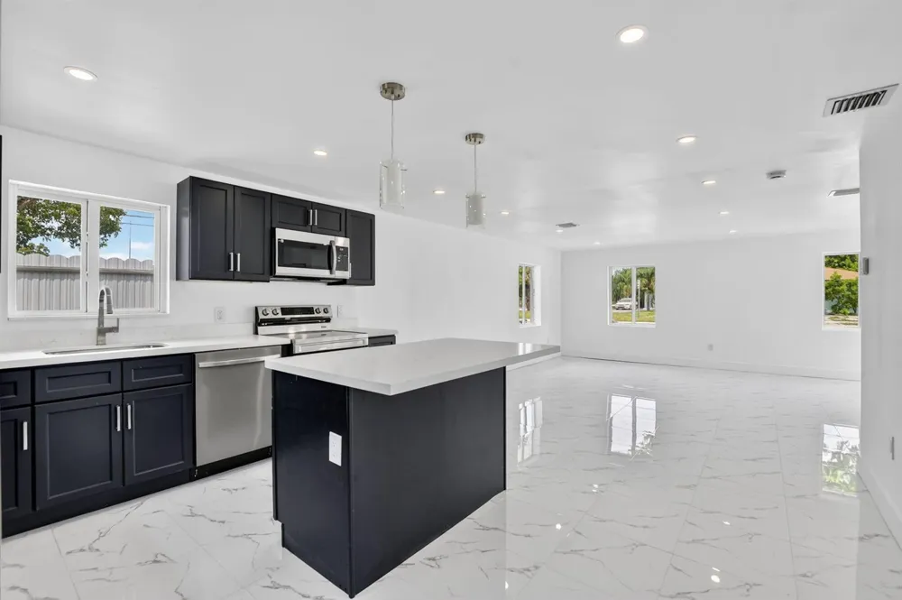 182 SW 6 STREET Deerfield Beach, FL 33441