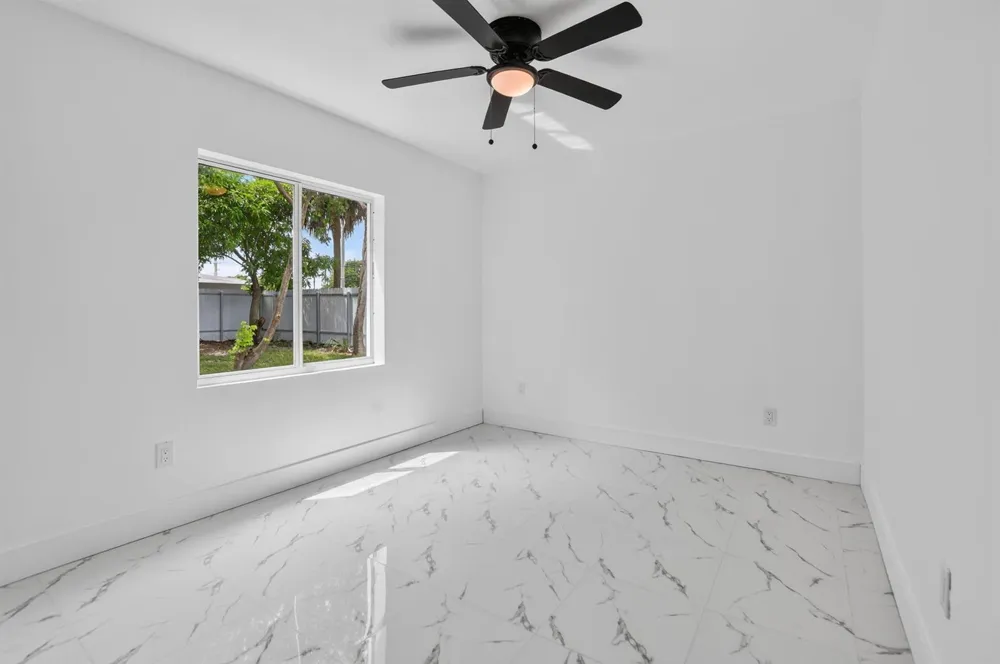 182 SW 6 STREET Deerfield Beach, FL 33441