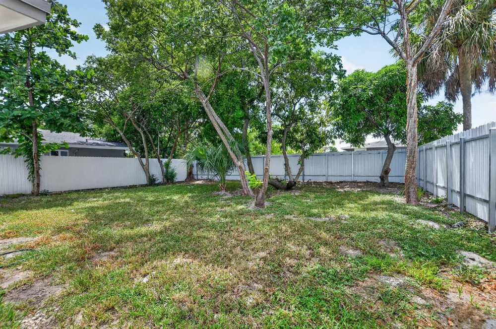 182 SW 6 STREET Deerfield Beach, FL 33441
