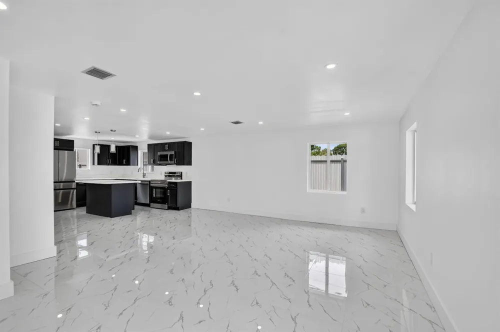 182 SW 6 STREET Deerfield Beach, FL 33441